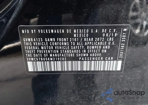 2019 Volkswagen Jetta 1.4T R-Line/1.4T S/1.4T Se z USA, uszkodzony, nr VIN 3VWC57BU5KM219282